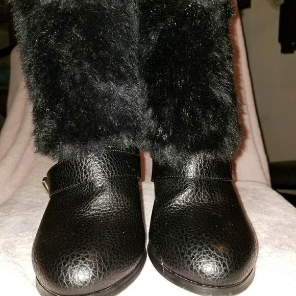 Heeled Boots with the fur.. - Picture 5 of 6